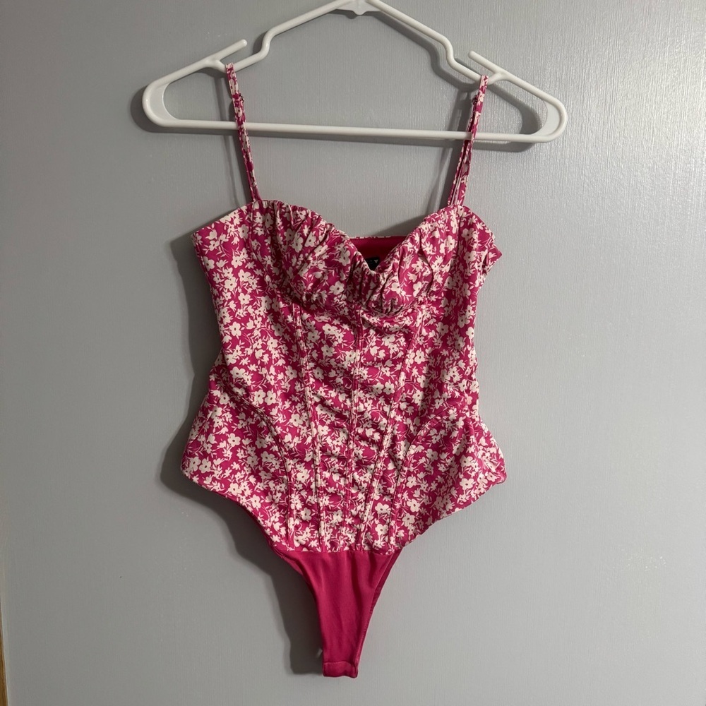 Zara Fuchsia Pink and Floral Bodysuit Size Small